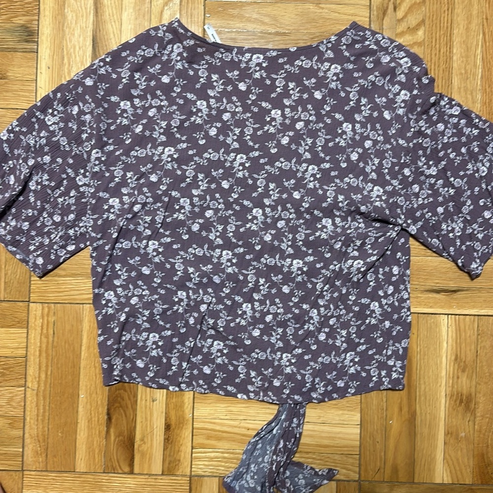 LUQ Rhee Tie Front Top in Purple, Size Small - Picture 6 of 6